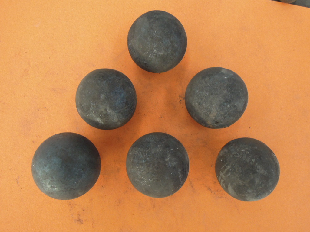 ボール ミル、DIA 20mm-40mm 年のための高い硬度の頑丈な B2 粉砕の球